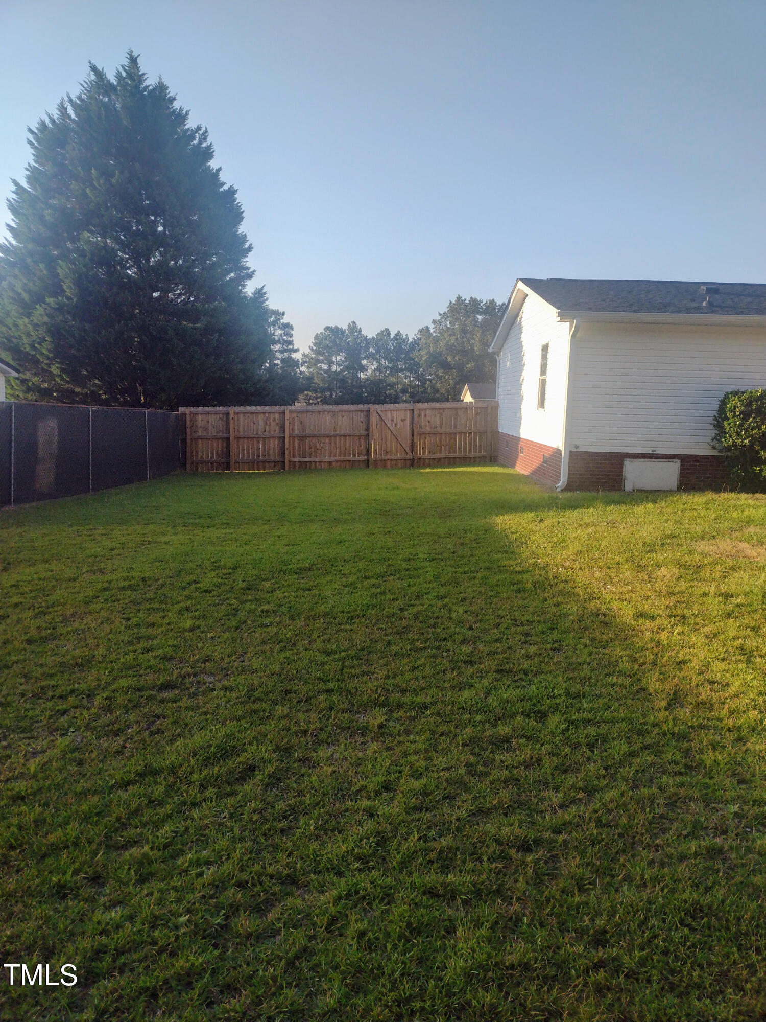 437 West Northpoint Road Spring Lake, NC 28390 - Photo 23 of 27 a view of a backyard