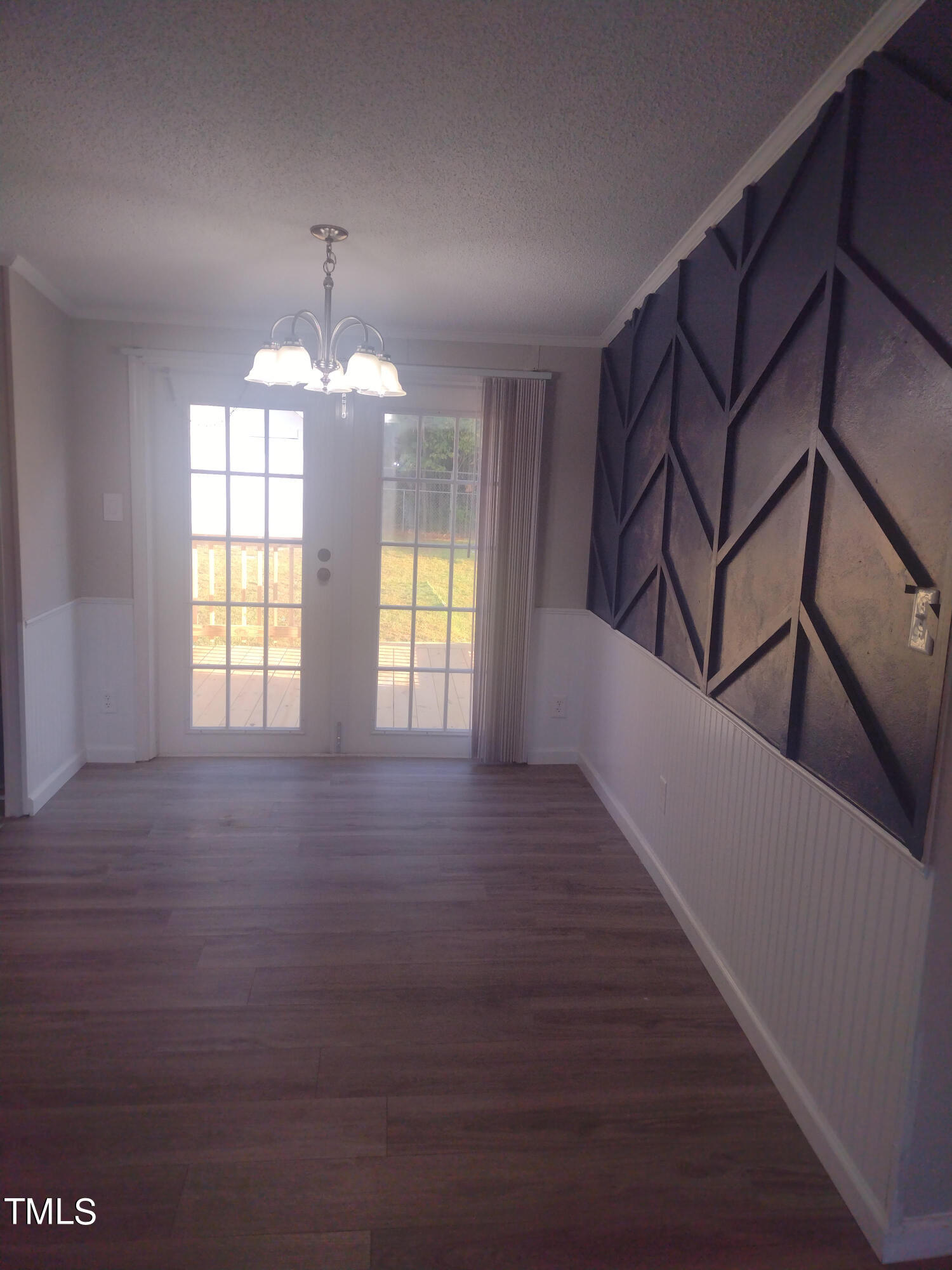 437 West Northpoint Road Spring Lake, NC 28390 - Photo 6 of 27 a view of livingroom and window