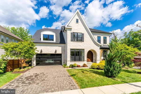 $3,095,000 | 6501 36th Street North, Arlington, VA 22213
