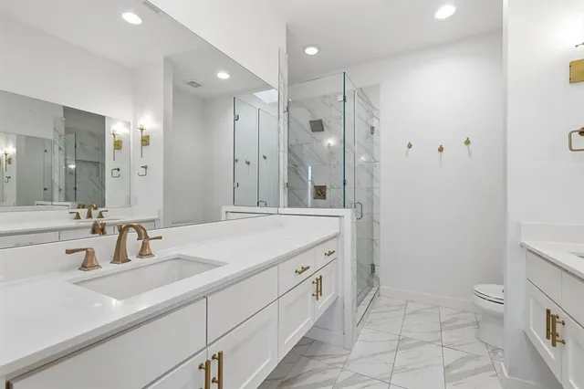 $3,450 | 2111 Bennett Avenue, Unit 20, Dallas, TX 75206