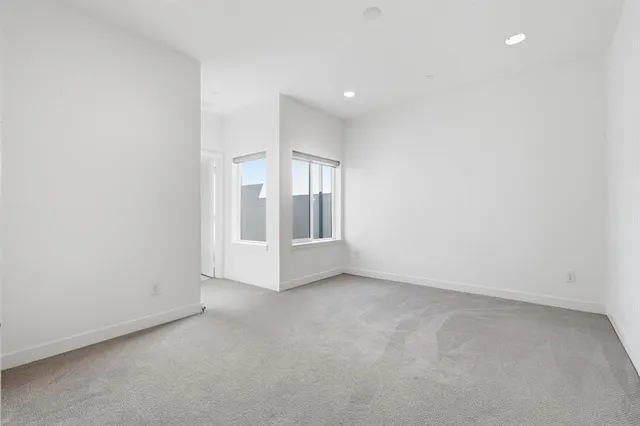 $3,450 | 2111 Bennett Avenue, Unit 20, Dallas, TX 75206