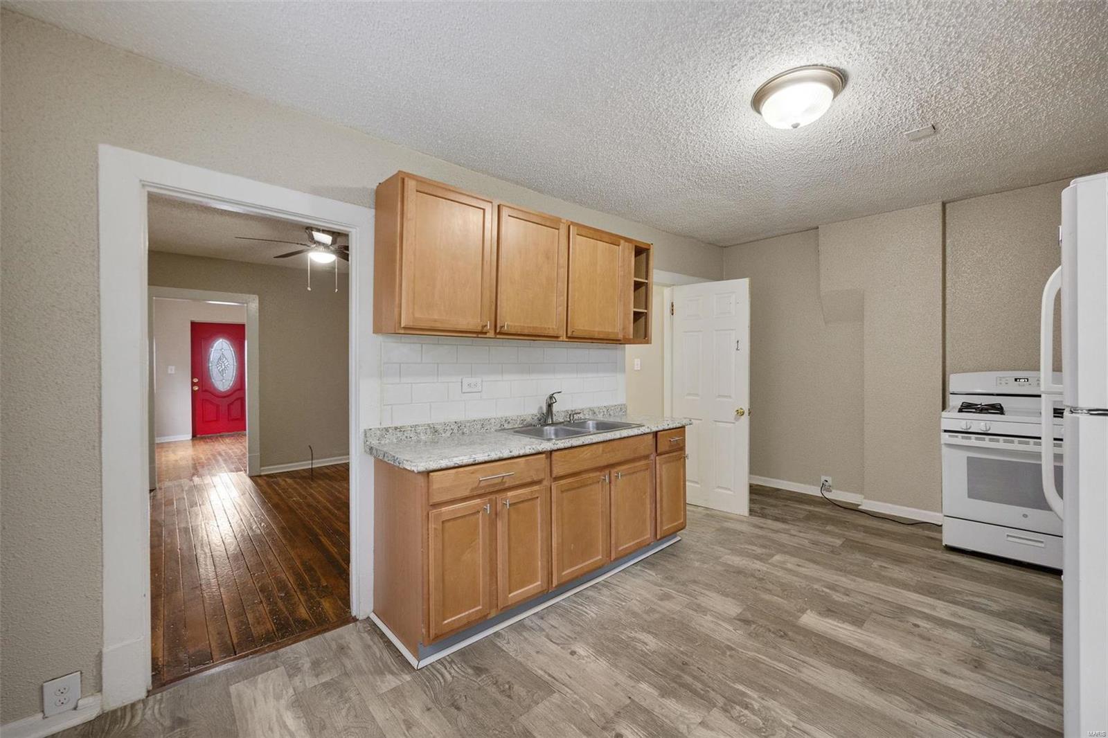 3244 Morgan Ford Road St. Louis, MO 63116 - Photo 8 of 14 Gallery Image 8