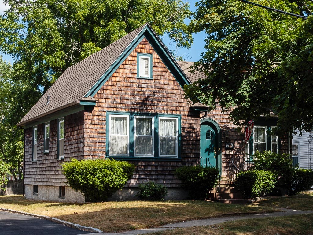 112 Spring Green Road Warwick, RI 02888 - Photo 4 of 50 Gallery Image 4