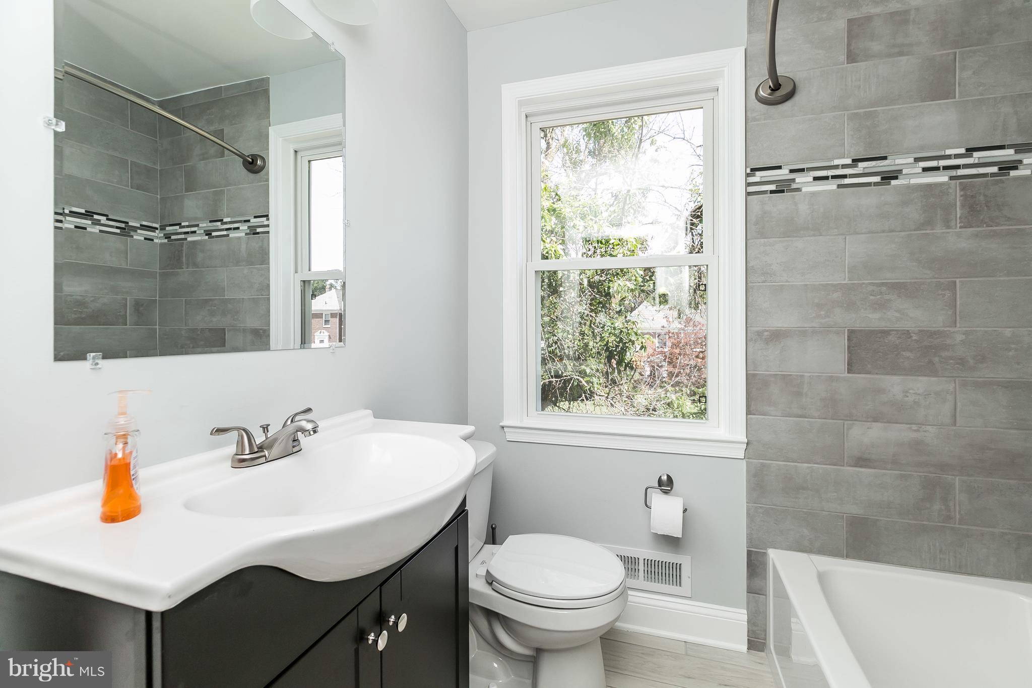 1612 Kirkwood Road Baltimore, MD 21207 - Photo 4 of 30 Full Bath