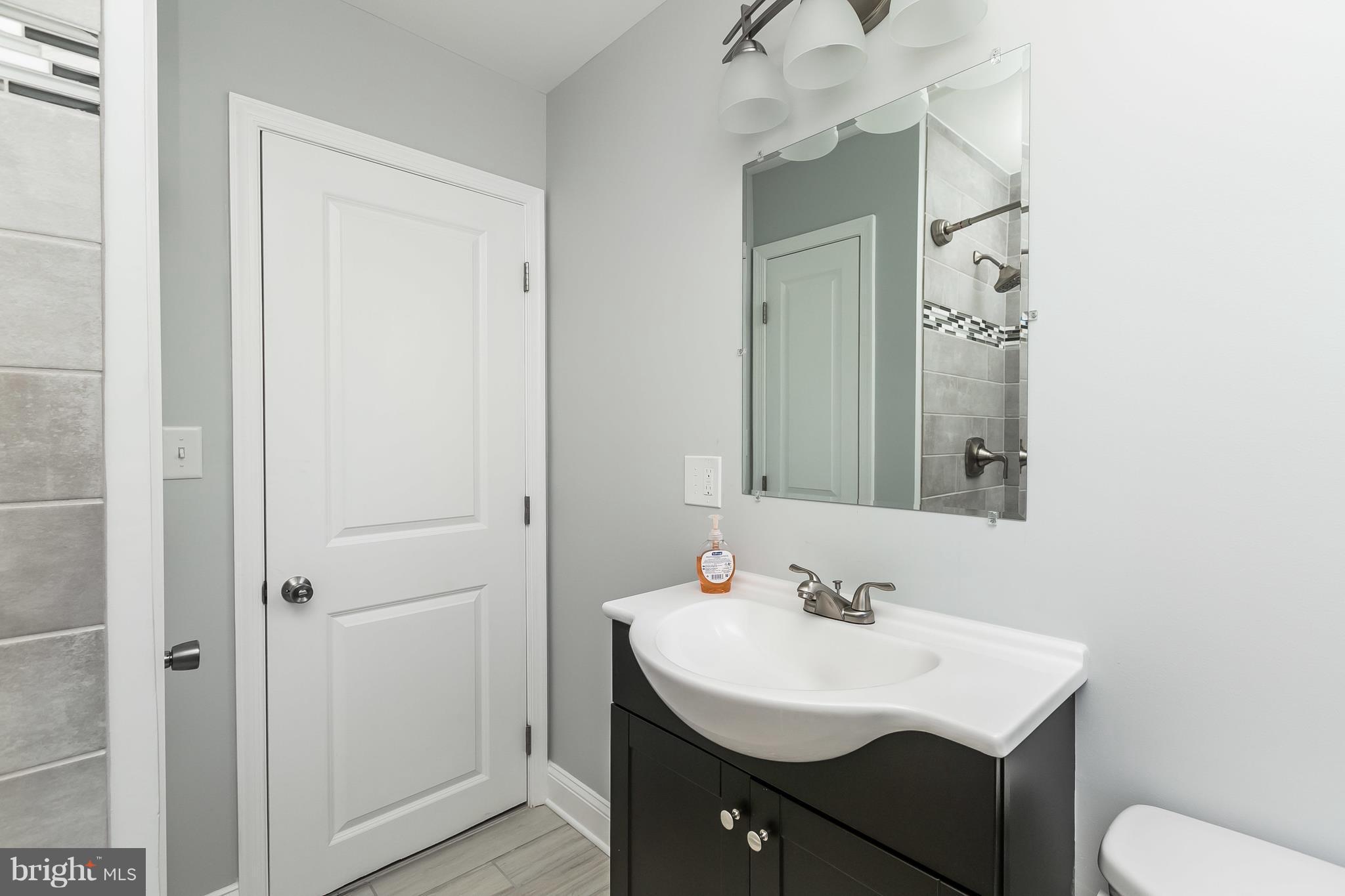 1612 Kirkwood Road Baltimore, MD 21207 - Photo 7 of 30 Full Bath