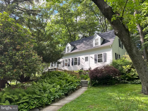 $550,000 | 890 Paxon Hollow Road, Media, PA 19063