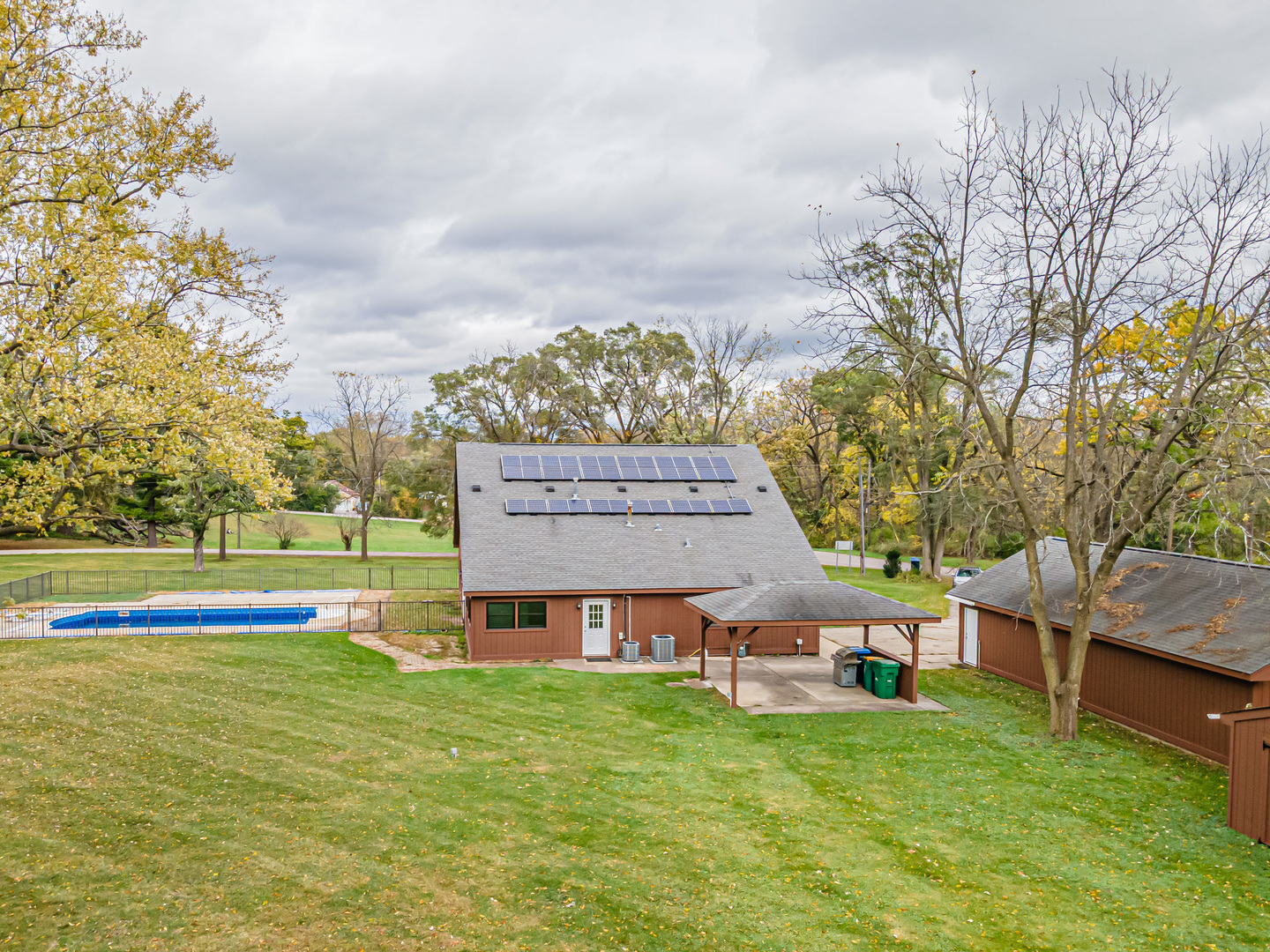 27514 North Forest Garden Road Wauconda, IL 60084 - Photo 4 of 60