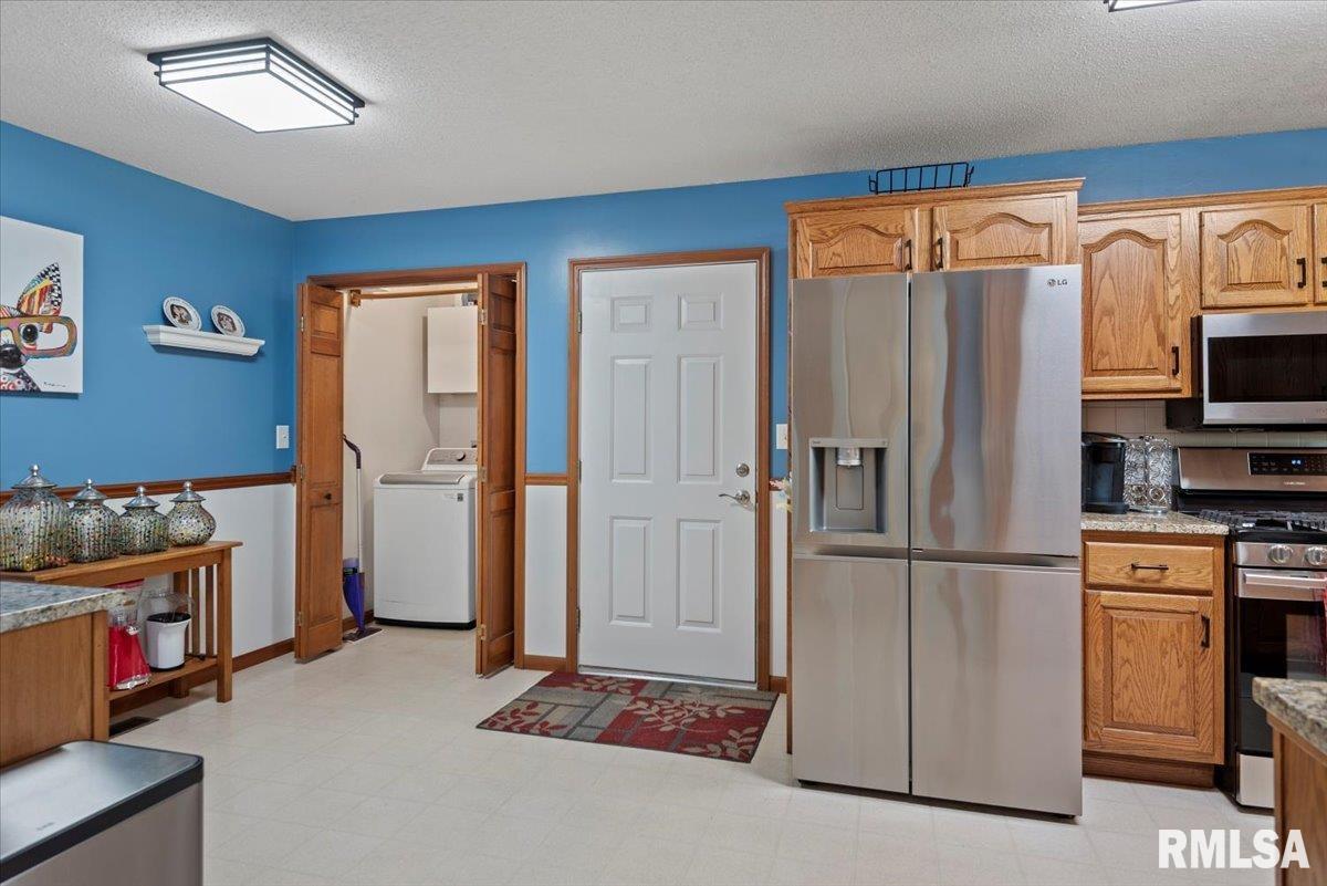 1409 James Street Springfield, IL 62703 - Photo 15 of 61