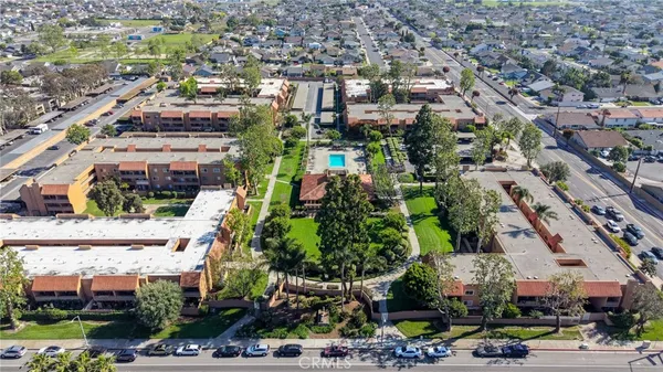 $450,000 | 6600 Warner Avenue, Huntington Beach, CA 92647