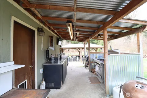 $1,050,000 | 12514 Chain Lake Road, Snohomish, WA 98290