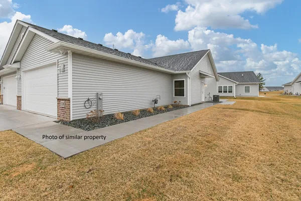 $299,900 | 156 Skaloud Court, East Moline, IL 61244