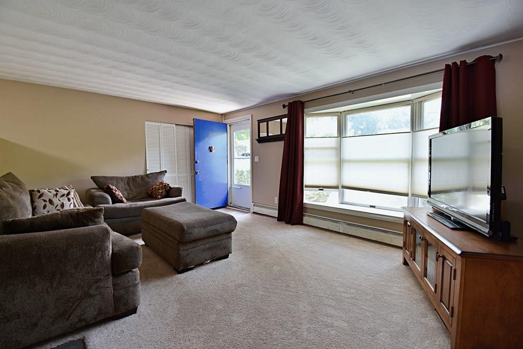 24 Campello Road Framingham, MA 01701 - Photo 4 of 31 Gallery Image 4