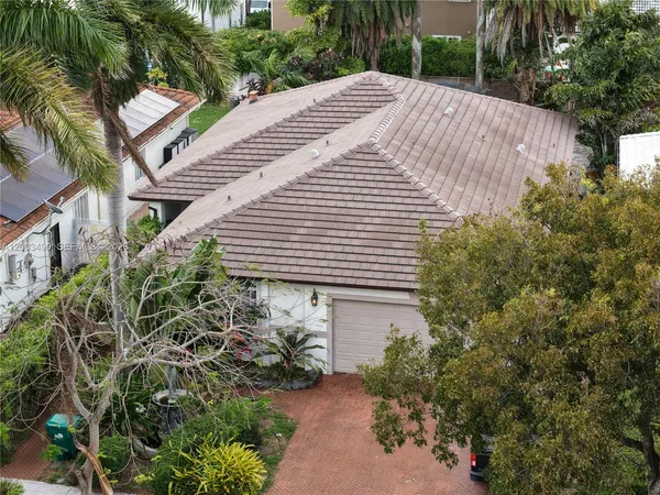 $750,000 | 8746 Northwest 140th Lane, Miami Lakes, FL 33018