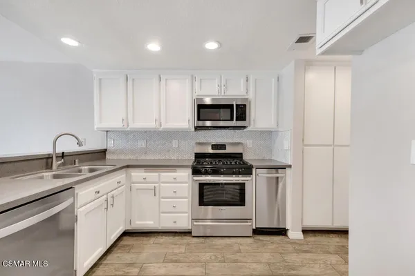 $629,000 | 1980 Rory Lane, Unit 3, Simi Valley, CA 93063