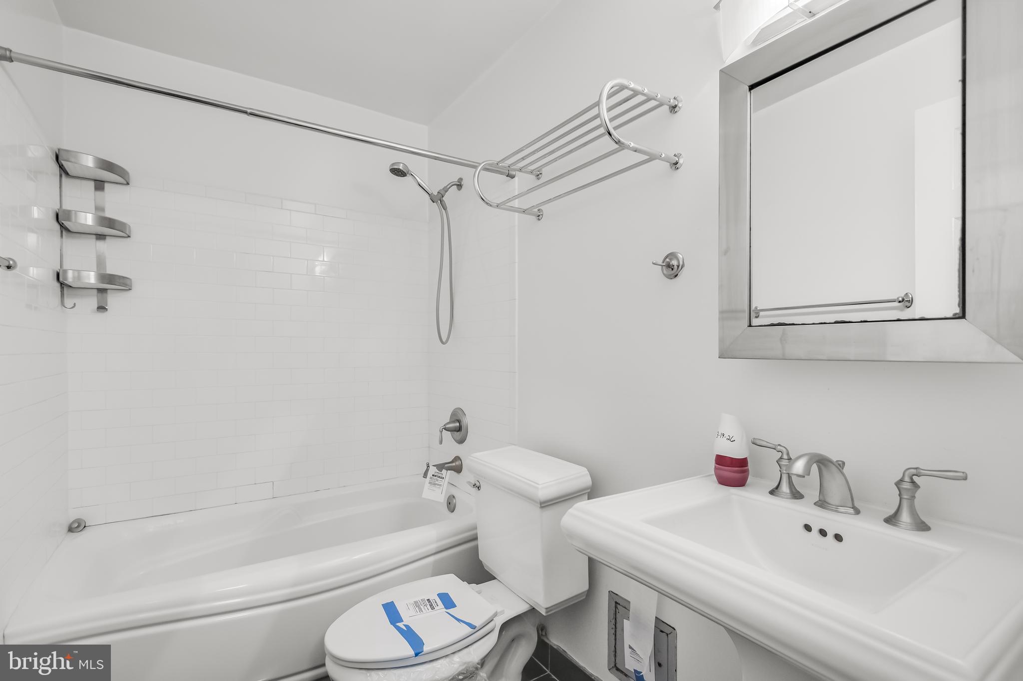 1011 Hunter Street, Unit E4 Baltimore, MD 21202 - Photo 21 of 26