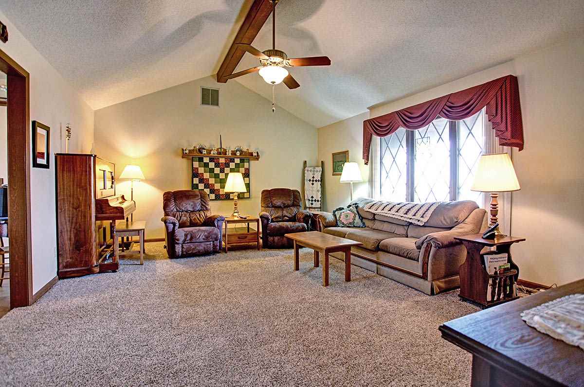 3920 Franke Road New Haven, IN 46774 - Photo 2 of 36 Gallery Image 2