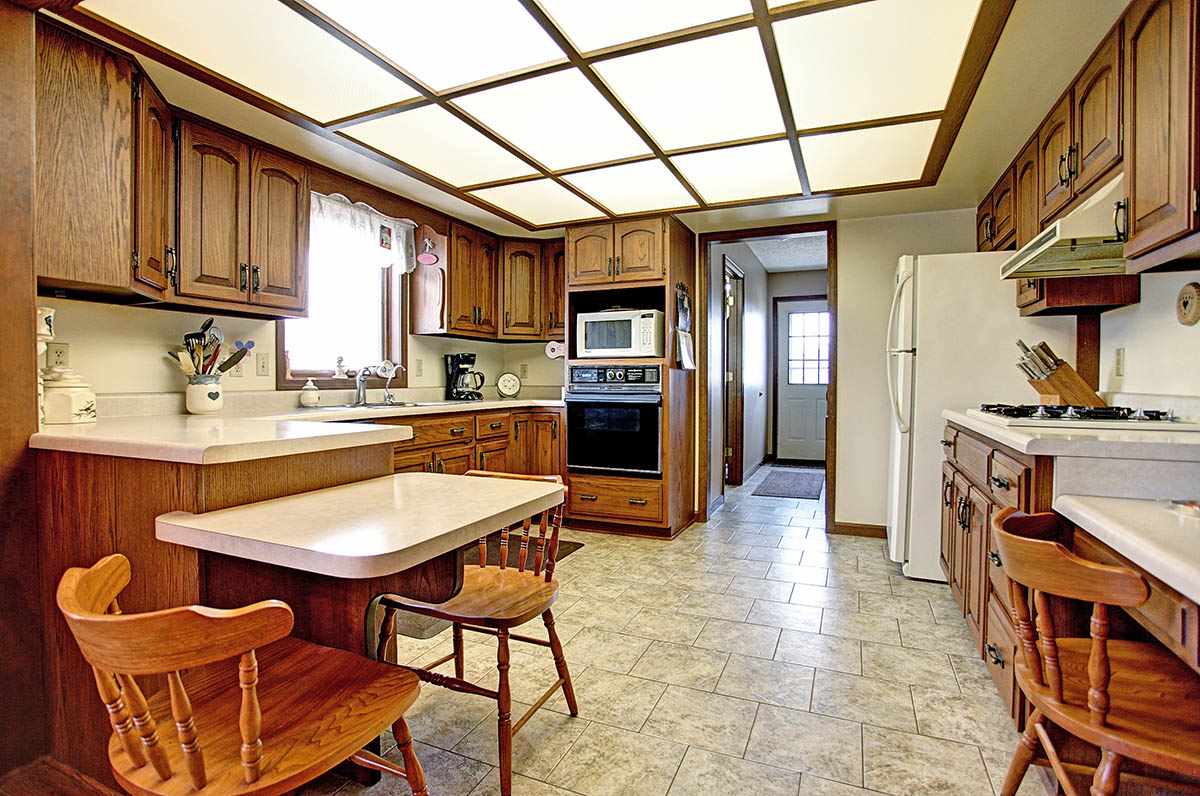3920 Franke Road New Haven, IN 46774 - Photo 5 of 36 Gallery Image 5