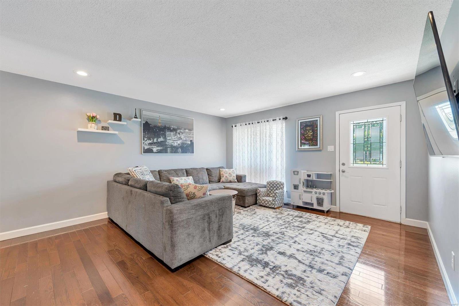 623 Sappington Barracks Road St. Louis, MO 63125 - Photo 5 of 26 Gallery Image 5