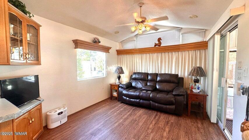 270 North Clark Road, Unit 116 Show Low, AZ 85901 - Photo 6 of 28 6