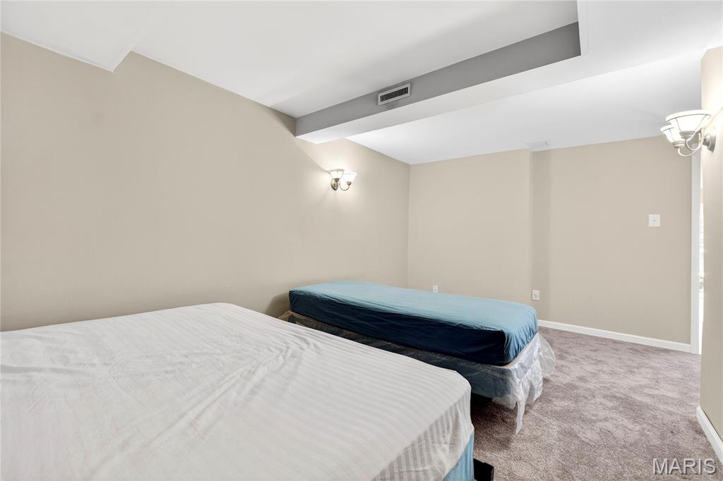 412 Stryker Court Ballwin, MO 63021 - Photo 22 of 33