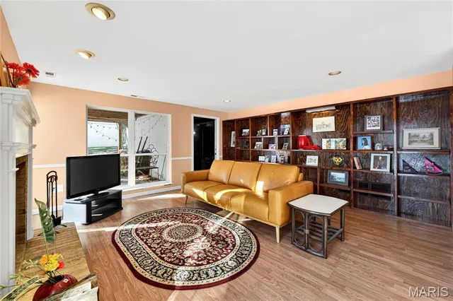 $495,000 | 412 Stryker Court, Ballwin, MO 63021