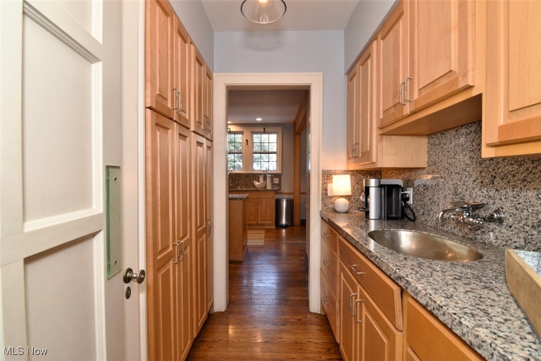 3030 Eaton Road Shaker Heights, OH 44122 - Photo 10 of 35 Butler's pantry