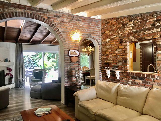 1831 Wheeler Road North Palm Beach, FL 33408 - Photo 11 of 22 Living Room