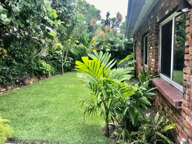 1831 Wheeler Road North Palm Beach, FL 33408 - Photo 20 of 22 Backyard