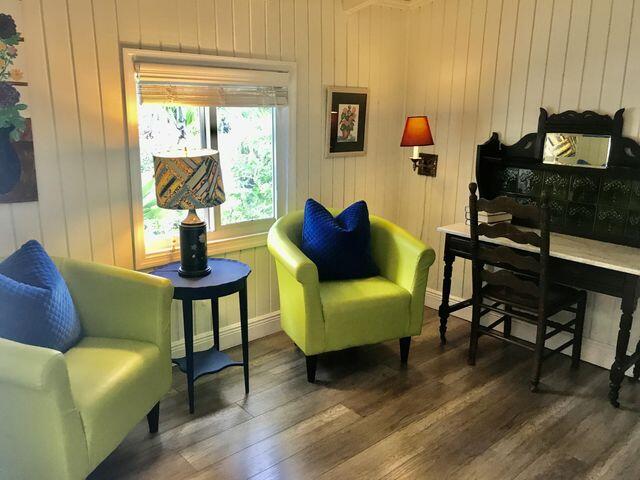 1831 Wheeler Road North Palm Beach, FL 33408 - Photo 3 of 22 Living Area