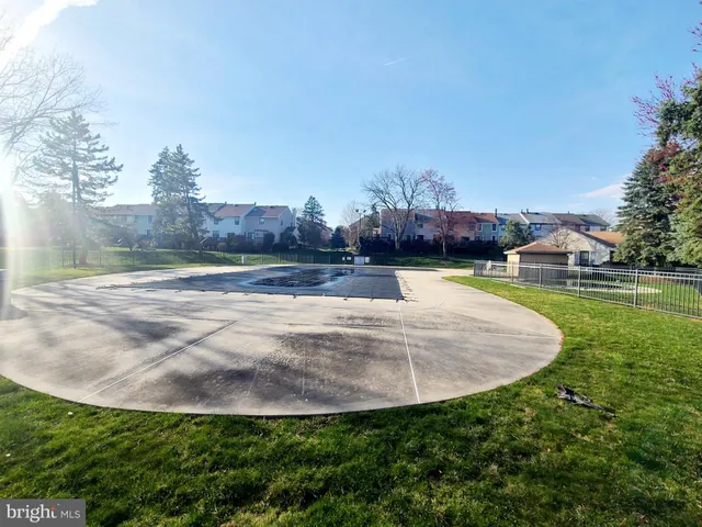 $2,100 | 404 Hopkins Court, North Wales, PA 19454