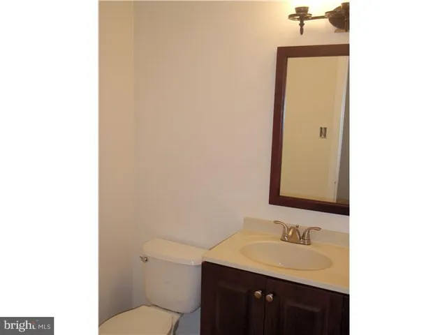 $2,100 | 404 Hopkins Court, North Wales, PA 19454