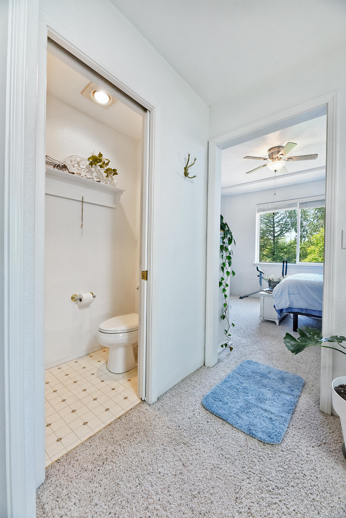 2398 Springbrook Road, Unit 1 Medford, OR 97504 - Photo 18 of 26 DSC_2922