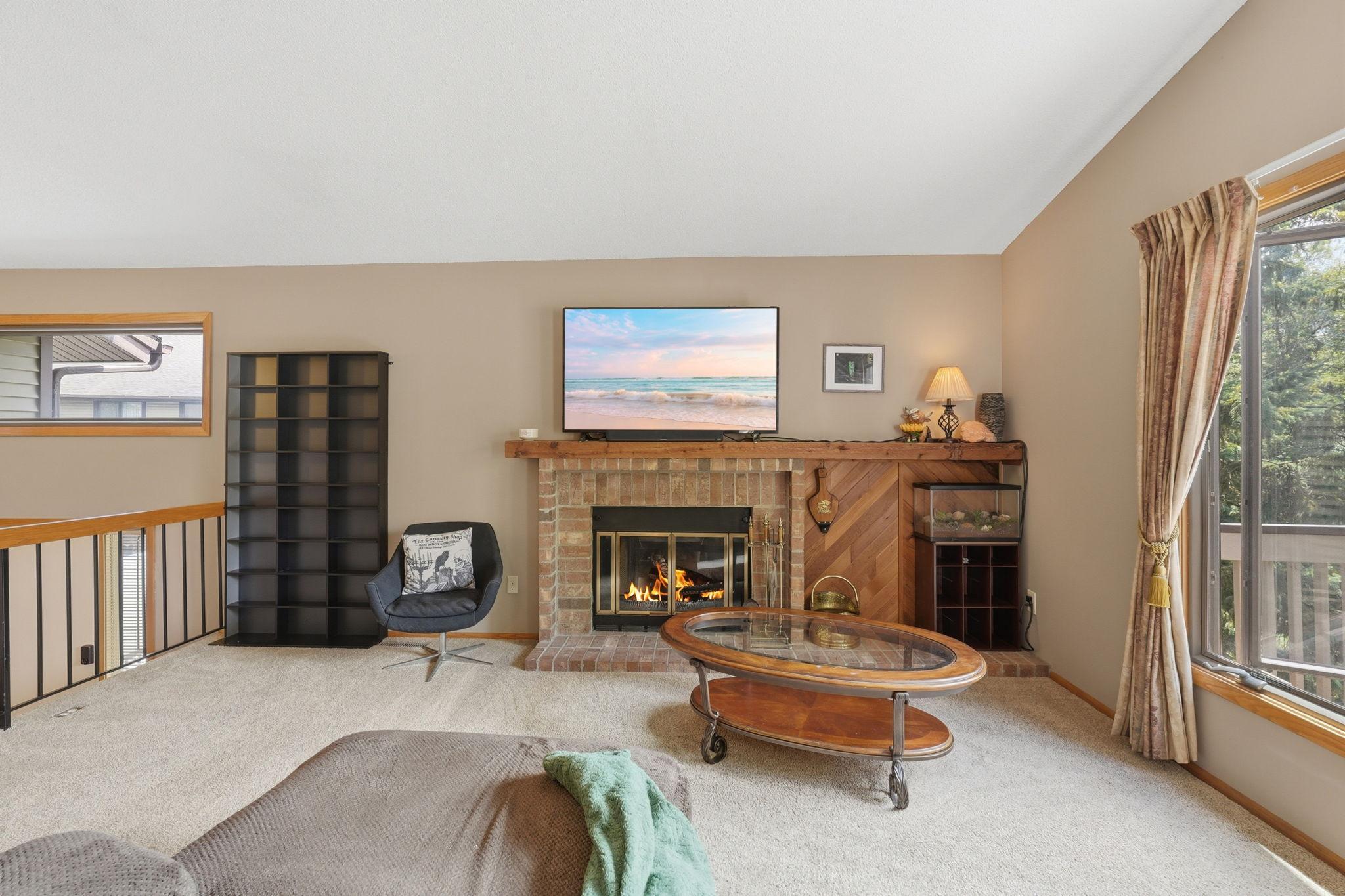 1589 Four Oaks Road Eagan, MN 55121 - Photo 3 of 31