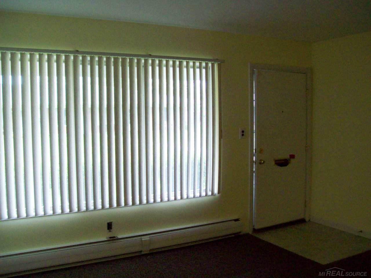 21530 Kelly Road, Unit 104 Eastpointe, MI 48021 - Photo 4 of 14
