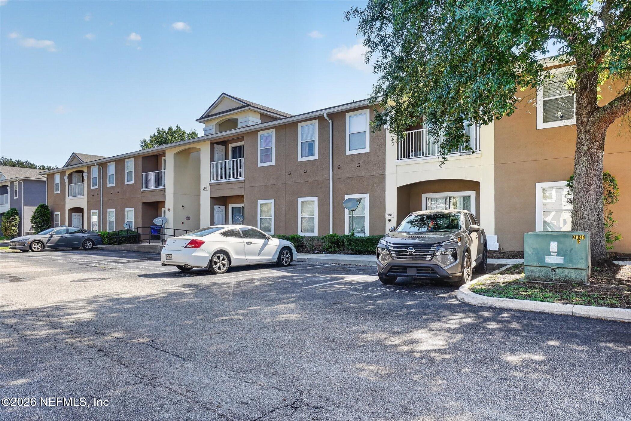7920 Merrill Road, Unit 612 Jacksonville, FL 32277 - Photo 5 of 35 04-7920-Merrill-Rdunit-612-WindowStill-P