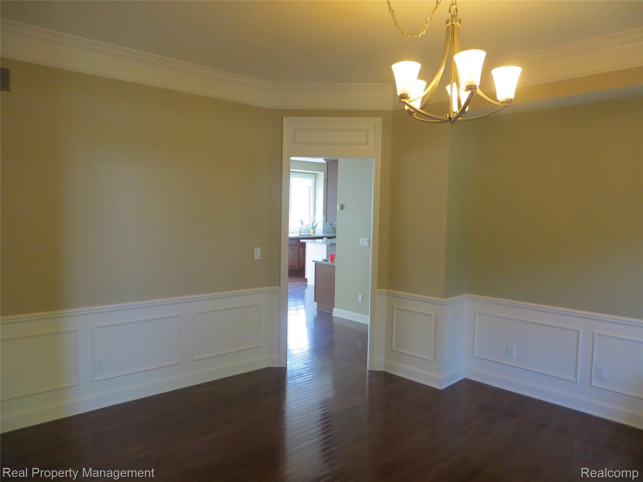 5650 Stonehaven Boulevard Rochester, MI 48306 - Photo 8 of 59 IMG_6626.JPG