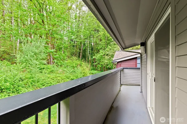 $450,000 | 15809 Waynita Way Northeast, Unit G204, Bothell, WA 98011
