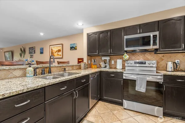 $450,000 | 15809 Waynita Way Northeast, Unit G204, Bothell, WA 98011