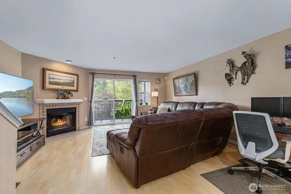 $450,000 | 15809 Waynita Way Northeast, Unit G204, Bothell, WA 98011