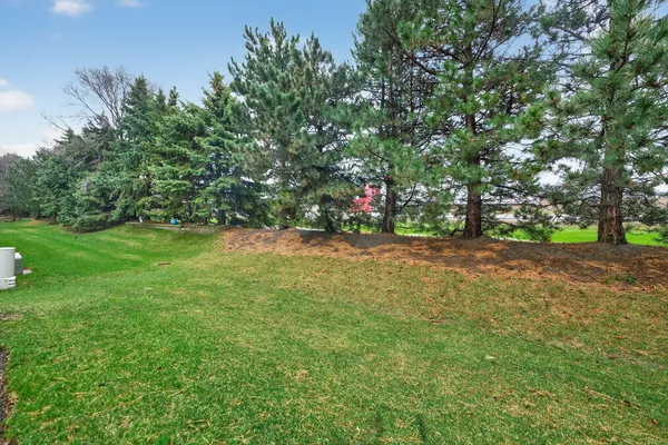 $380,000 | 681 Hampshire Drive, Hampshire, IL 60140