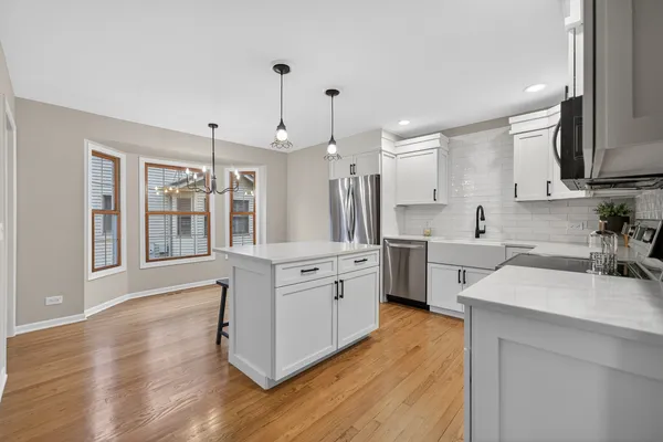 $380,000 | 681 Hampshire Drive, Hampshire, IL 60140