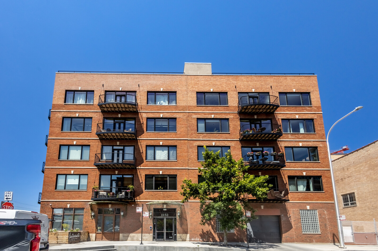 1152 West Fulton Street, Unit 4D Chicago, IL 60607 - Photo 2 of 28