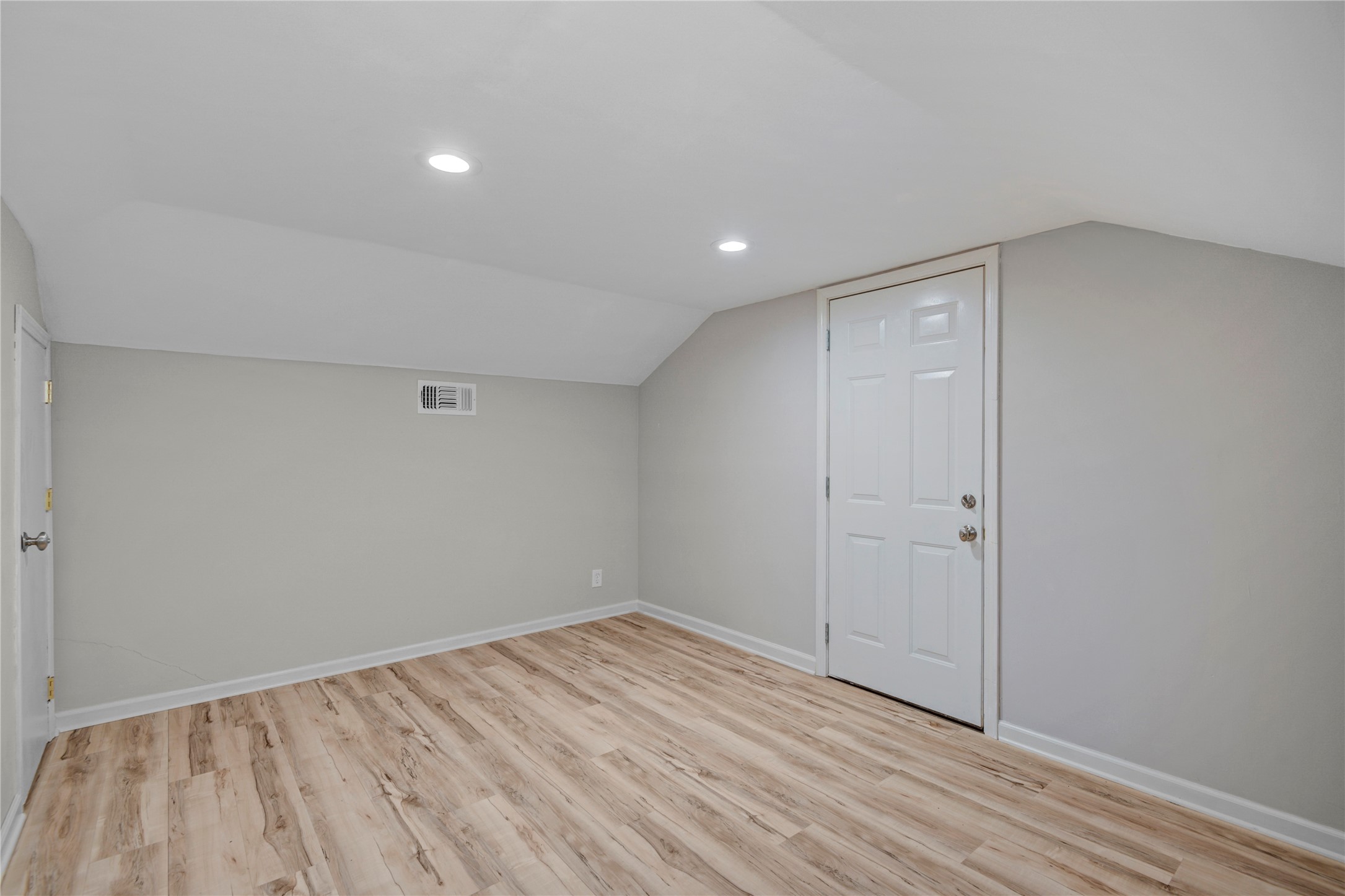 6711 River Lodge Drive Spring, TX 77379 - Photo 37 of 39 a view of empty room with wooden floor