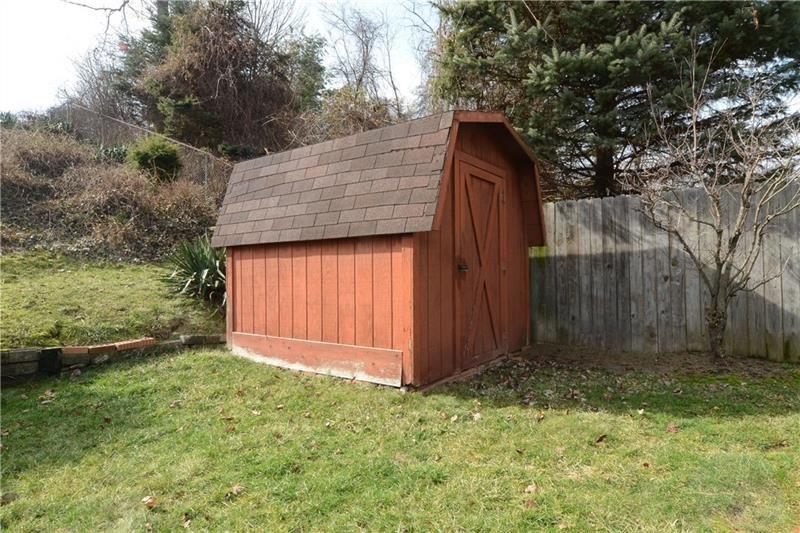 437 Ridgemont Drive Pittsburgh, PA 15220 - Photo 17 of 19 Gallery Image 17