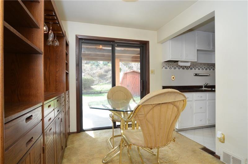 437 Ridgemont Drive Pittsburgh, PA 15220 - Photo 5 of 19 Gallery Image 5