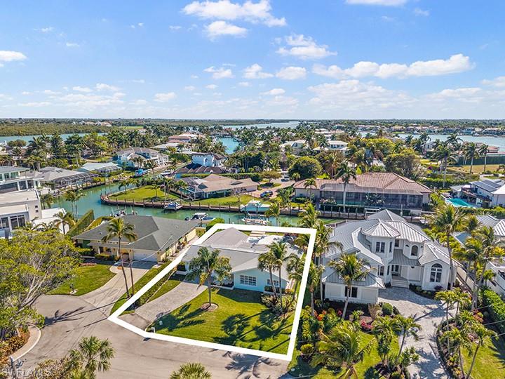 2175 Shad Court Naples, FL 34102 - Photo 3 of 40