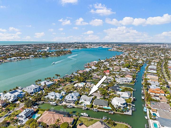 2175 Shad Court Naples, FL 34102 - Photo 8 of 40