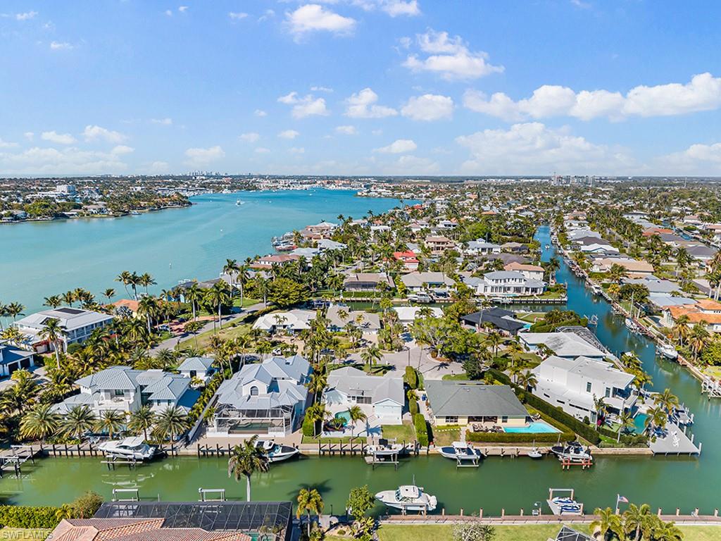 2175 Shad Court Naples, FL 34102 - Photo 9 of 40