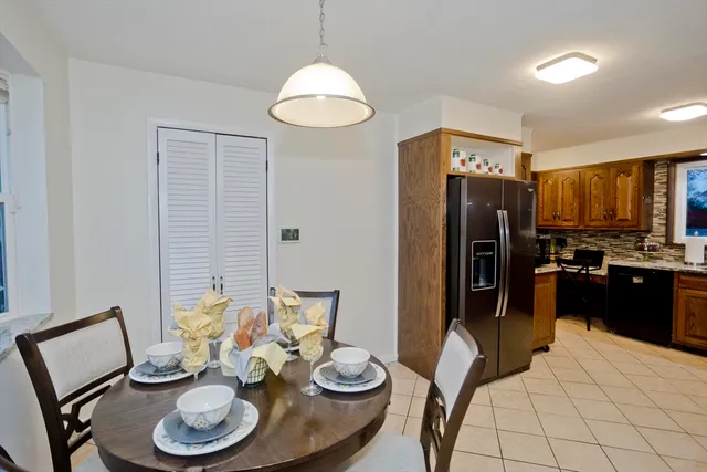 $340,000 | 32 Lindsay Road, Springfield, MA 01128