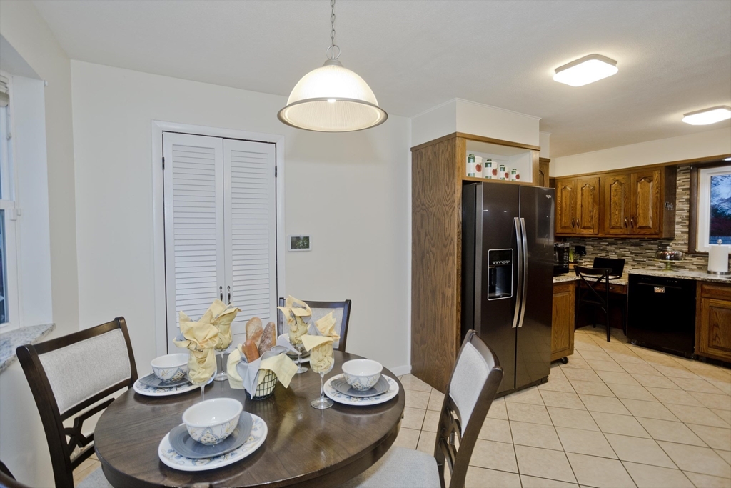 32 Lindsay Road Springfield, MA 01128 - Photo 14 of 34